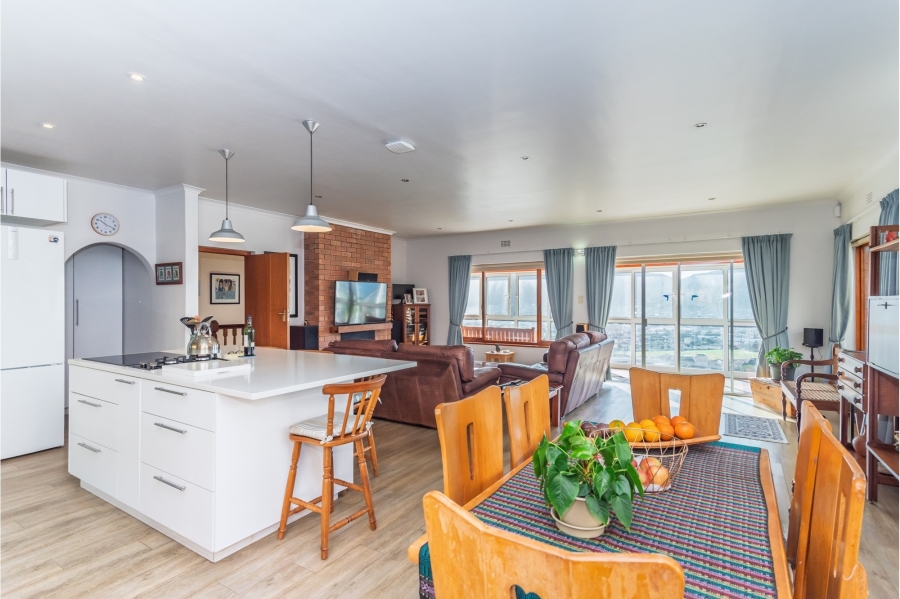 4 Bedroom Property for Sale in Fish Hoek Western Cape